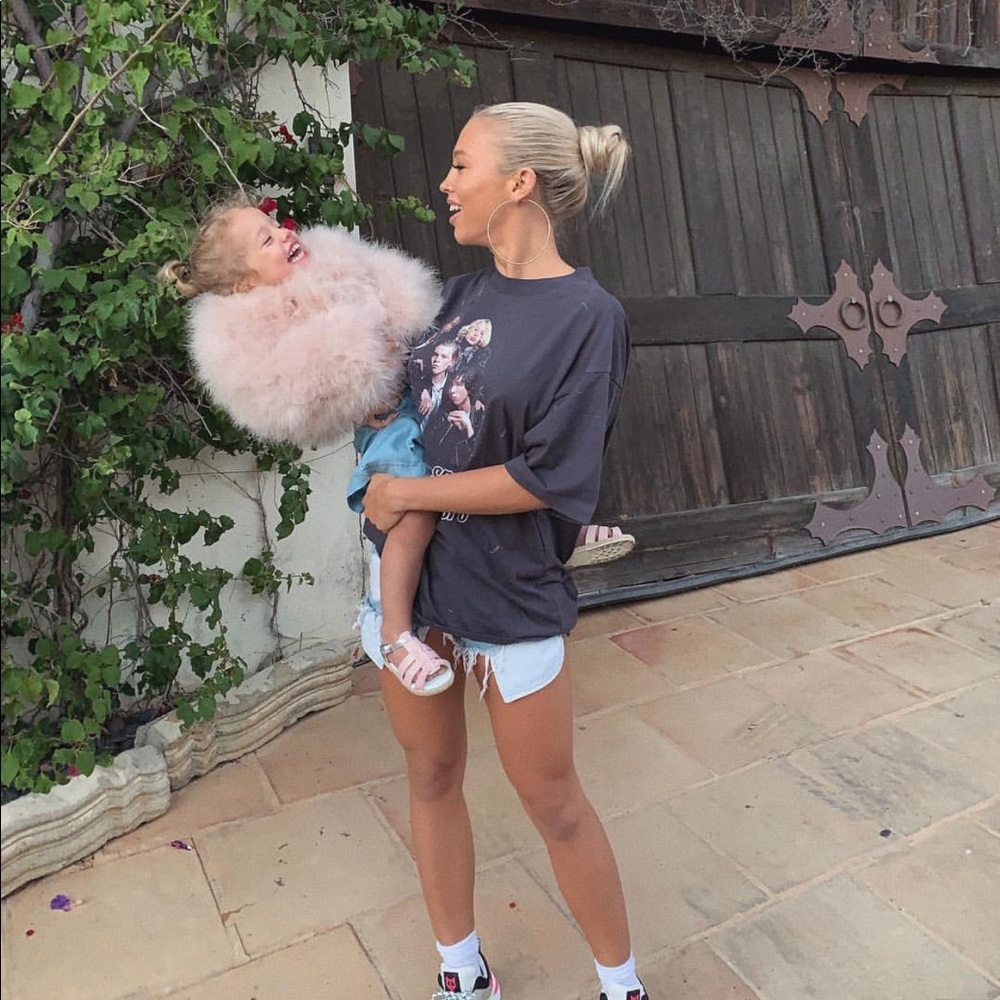 Meet your Posher, Avery